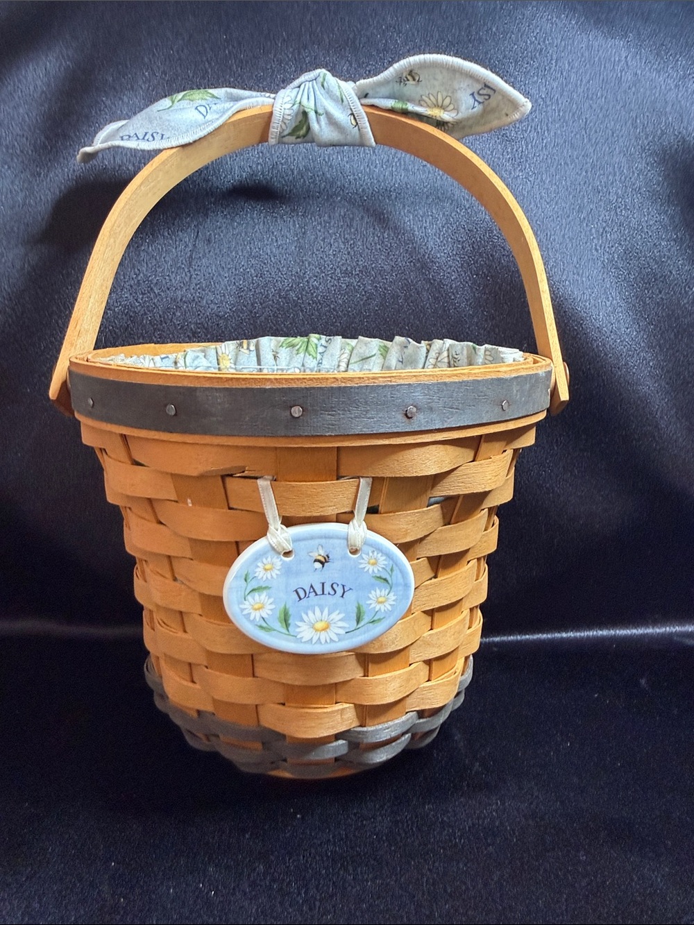 Longaberger Yellow Daisy Accent Basket with Fabric Trim. 1999 May Series